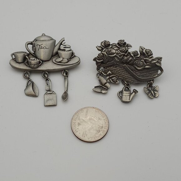 Vtg Brooch Pin Set of 2 Tea & Garden Theme Dangle Butterflies Basket Picnic - Picture 2 of 15
